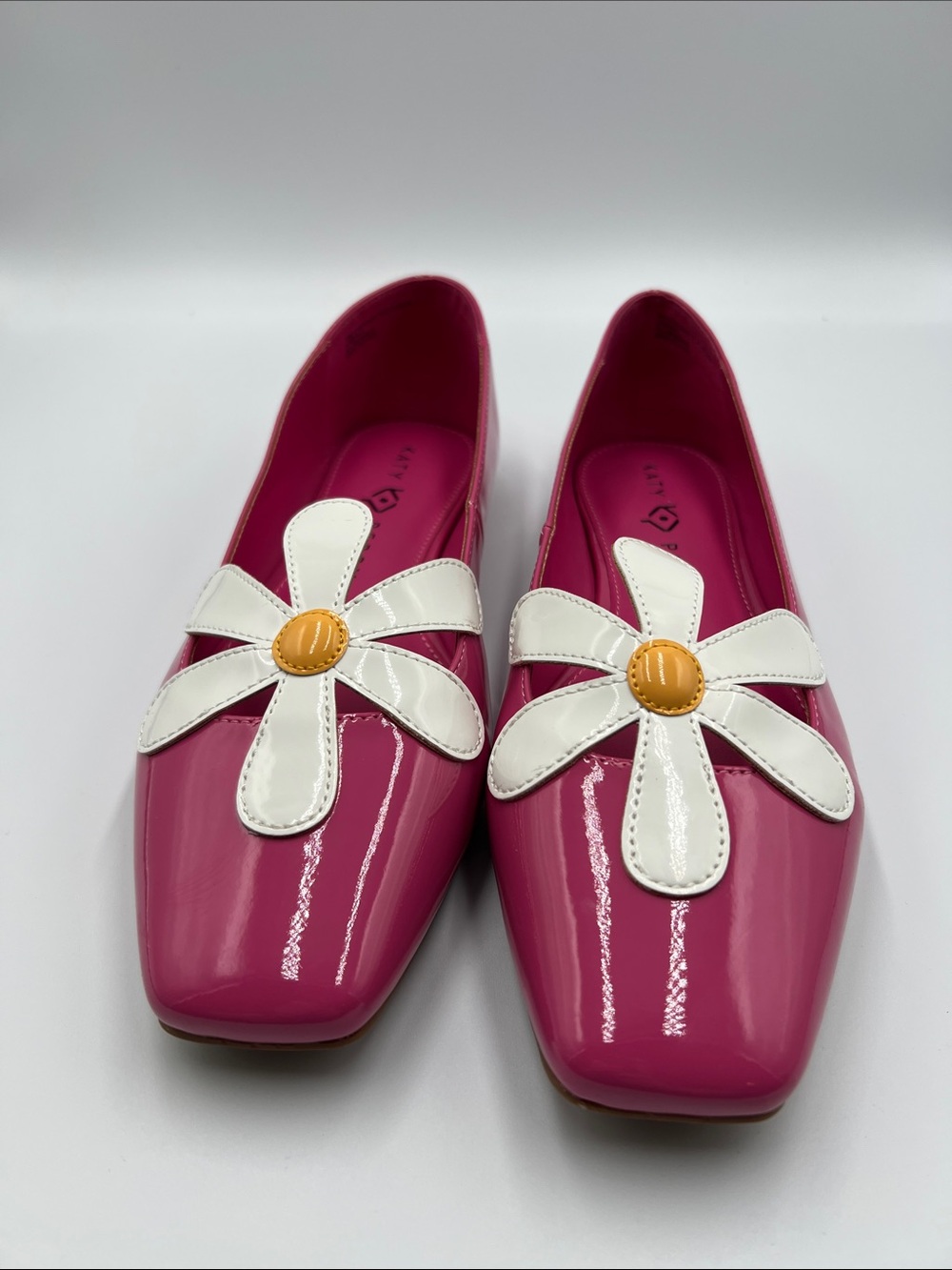 Katy Perry Evie Daisy flat shoes pink cute patent flower slip-on women new 9.5 - Picture 4 of 7